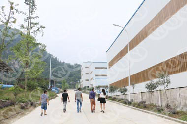 萬達(dá)業(yè)選礦工程師團(tuán)隊前往客戶工廠勘察設(shè)計